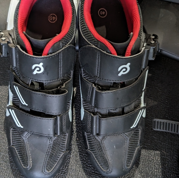 Peloton biking shoes size 40 - Picture 3 of 5